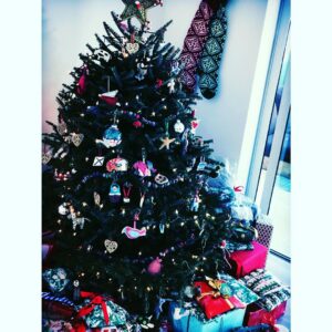 Jacinda Barrett Instagram - #soready #bringiton #santababy