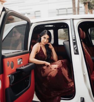 Jackie Ibarra Instagram - Today, February 11th, I am 3 YEARS alcohol free! This is truly one of the greatest gifts I have ever given to myself. If you have ever thought to cut alcohol from your diet, I strongly urge you to DO IT! I can not begin to describe to you all the benefits, strength, and joy it can bring and add to your life. Being able to love yourself is the most powerful feeling ♥️ #ODAAT