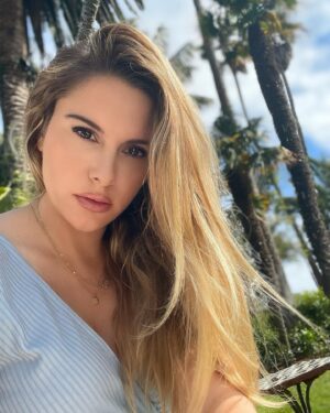 Jackie Moore Instagram - Spring in Montecito🌸