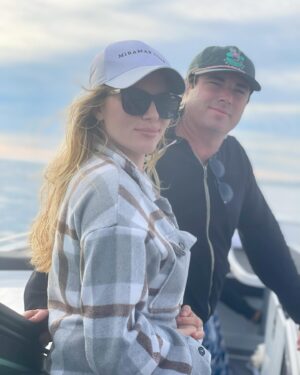 Jackie Moore Instagram - enjoying the last week of 2022...✨