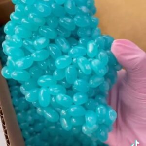Jackie Sorkin Instagram - This was one Big Boy 💪🏻 definately worth the mess 🥏🥏🥏 #JellyBellyDrama
 @candykingdom 🍭
•
•
•
•
•
•
#candy #jellybeans #fyp #foryou #foryoupage #satisfying #aesthetic  #weird #blue #art #candykingdom #orangecounty #candystore #losangeles #happy #spring #easter #spring #fun #weird