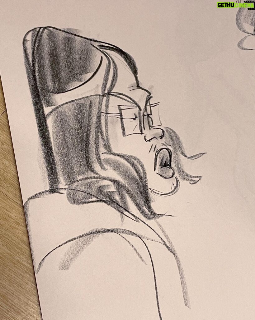 Jackie Droujko Instagram - Usually I lose interest in 15 minute poses near the end of life drawing. So I draw some people around the room. #characterdesign