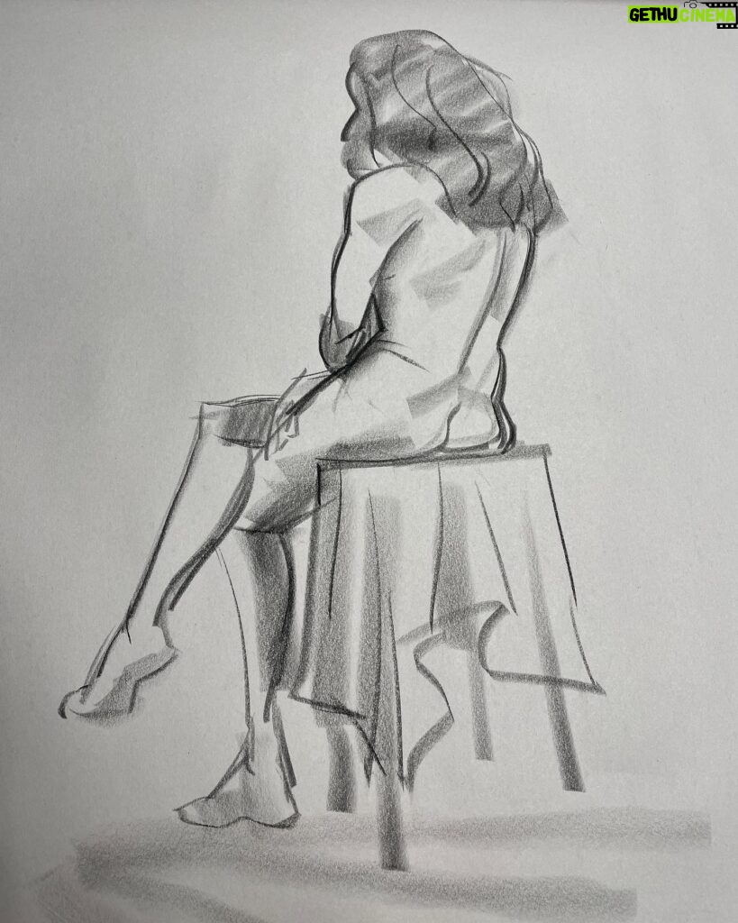 Jackie Droujko Instagram - I’ve been doing a lot of life drawing over the past year. It’s really cool to see steady improvement, and really nice to stick to a hobby. :) #figuredrawing #lifedrawing