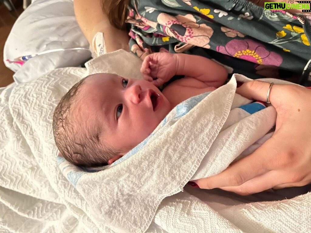 Jaclyn Glenn Instagram - Welcome to the world, baby Violet 💜 Your mommy, daddy & big brother all love you very much. Violet Adriana Frank Born 12-21-23 at 8:58PM 🍼 6lbs 9oz and 20 3/4 in long! The induction process made labor longer than with Asher, but it was a wonderful experience. Dr broke my water in the morning & shortly followed with Pitocin. Once contractions were bad enough I got my epidural 🙏🏻 and all was easy. Hours later I felt a lot of pressure and asked a nurse to check on me - it was time. 3 easy pushes later and our family went from 3 to 4 💕. I already love her more than any words can say. So very thankful for where life has landed me 🥹