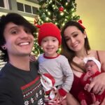 Jaclyn Glenn Instagram - First Christmas as a family of 4 ♥️🎄♥️