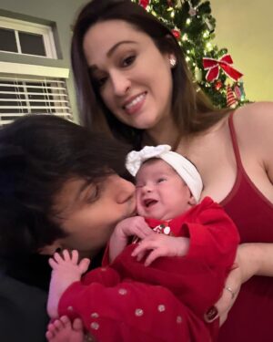Jaclyn Glenn Instagram - First Christmas as a family of 4 ♥️🎄♥️