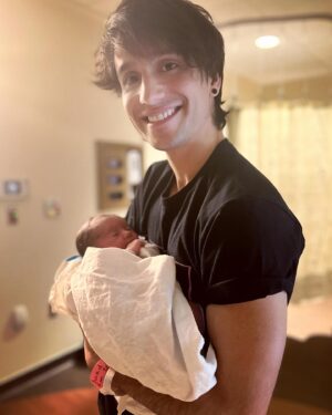 Jaclyn Glenn Instagram - Introducing Violet - she's small, she's sweet, and already coloring outside the lines in our lives! 

💜 @violetadrianafrank