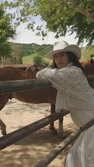 Jacqueline MacInnes Wood Instagram - These little moments become tomorrow’s precious memories 🤍 #forevergrateful #throwback