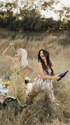 Jacqueline MacInnes Wood Instagram - Mama love 💕