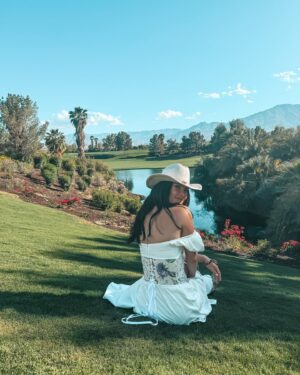 Jacqueline MacInnes Wood Instagram - Save a horse… 🤠