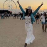 Jacqueline MacInnes Wood Instagram - Save a horse… 🤠