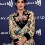 Jacqueline Toboni Instagram – Thank you GLAAD!! We love you!! Scroll for my bosses helping me when my buttons popped off 

HMU @samsinstaglam 
Styling by my girlies @kristigramlich & @briannamporter via @clothed_la 
Jewelry by the incredible @perry.jewelry incl. this gold toothpick I’m obsessed with 
💇🏻‍♀️ @christytagatac 

#glaadawards
