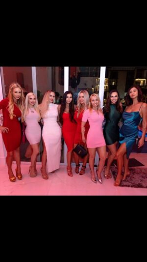 Jacqui Holland Instagram - IDL Diamond Club knows how to do events right!!! Our valentines Day soirée was amazing 🤩. 

Next stop Boca Boat party on February 24th. Very limited spots left. DM to find out how to join 🥰.

#luxurysinglesevents #findlove #thefaerymatchmaker #LA #BocaRaton #MillionaireMatchmaker