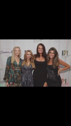 Jacqui Holland Instagram - Rain or shine, the Red Carpet Holiday Gala was so much fun!!! Thank you everyone for coming even in the rain ☔️. 

Next stop LA 👑