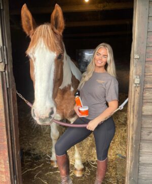 Jade Affleck Instagram - @arthurboydequine is also joining my sponsors for 2024🙌🏻 we have a very exciting year ahead! 🦄