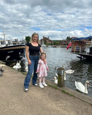 Jade Mead Instagram - Some of our time in the UK so far 🤎

#UK #familyholiday #london #familytravel
