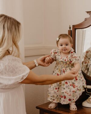 Jade Mead Instagram - Me and my girls 🥰 @marli.and.lottie 

I think I was always destined to be a girl mama 🥹

I love these photos from our Mummy & Me photo shoot with the very talented @foxandwildling_photography at @foxandwildling_studios 📸

#girlmum #mydaughters #mummyandme #mummyandmephotoshoot