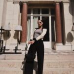 Jade Leboeuf Instagram - Si heureuse d’être de retour à Paris ✨ Bon, l’installation dans notre nouveau chez nous prend plus de temps que prévu avec Elon malade mais c’est pas grave, on prend le temps nécessaire pour qu’il guérisse et pour qu’il puisse intégrer sa nouvelle école 🙌🏼