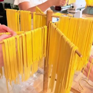 Jaidyn Triplett Instagram - Such an amazing day! Pasta Making Class with @mirandacosgrove & @miaserafino 

#dayinthelife #jaidyntriplett #cookingclass #pasta #tornado #bopstar