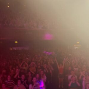 Jaime Lyn Beatty Instagram - This time last week I was 3,000 miles from home, in an ancient theatre, singing about witches n’ wizards, and the deeply profound love I have for my dog. Performing Starkid INNIT was like riding a bike. But instead of a 🚲 it’s a unicycle…driven by eight clowns…wearing matching PJs…and singing about dicks 🛑FULL STOP🛑 Doing this concert alongside friends of 15  years and our beloved UK fans was an absolute fever dream 🫠and one of the most treasured experiences of my life?! 💎🥹 I shan’t recover!💀 God Save the Queen! 🇬🇧And also God Save @thelondonpalladium @lambertjacksonproductions & @phoebenoble__  for treating us like dang royalty even tho we are merely 🤡s! Lastly but not leastly, big hugs & snogs 💋to @slowpez8 @brian.holden and @claark for orchestrating this absolutely smashing good time! 🕺✈️🎻
Please enjoy this family photo album:
🪞Through the looking-glass
🤯Gobsmaked
🫶Alone, but Not….
🐁 humbling 
🏠Fatherly duties
🖼️ A framer (@danny_with_a_camera)
🪦RIP
🔫Zip Zap Zop
🇬🇧❤️YOU, K?
🤚Jazz Hands
