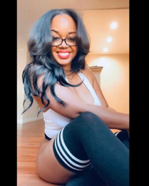 Jaimee Foxworth Instagram - It’s giving gamer girl.. 🕹️