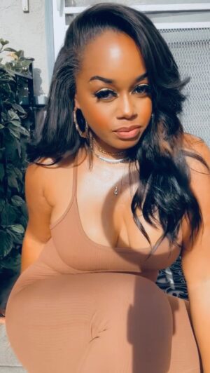 Jaimee Foxworth Instagram - 🥥