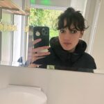 Jain Instagram - Life lately ! Merci @paloma_nimes pour votre accueil, c’était trop bien de revenir après tout ce temps! La tournée repart et ça fait du biiiiiiennng ❤️❤️❤️❤️ Merci à toute mon équipe incroyable d’être la :) 🥰
