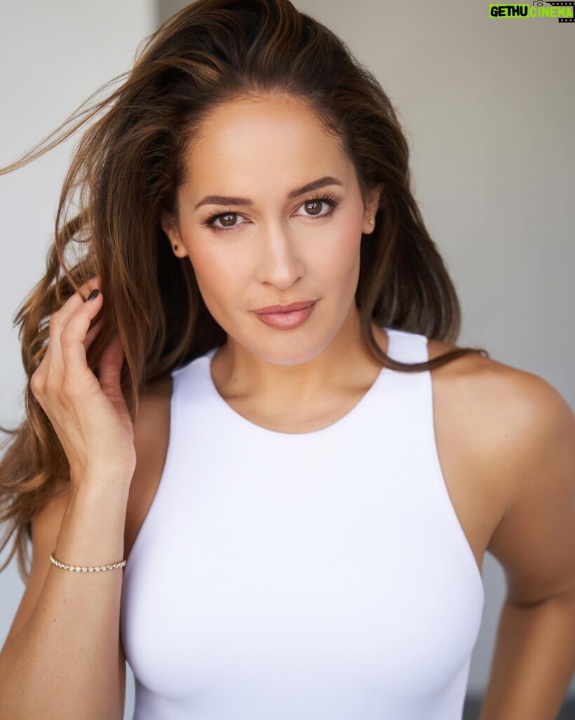 Jaina Lee Ortiz Instagram - It’s been a while since I’ve updated my head shots. Thank you @matt_kallish 🙌🏽🤍