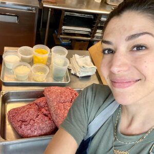 Jamie Gray Hyder Instagram - 👩🏻‍🍳 The only thing I’ve been doing longer than acting, is eating & cooking. Extremely grateful to the many friends & chefs who’ve welcomed my imposter ass into the kitchen the last few months. The gig economy is a real breeding ground for situational depression, but your inclusion and willingness to teach continues to give me a renewed sense of purpose 🙏🏼❤️✨ (plus my civilian dinner parties are about to get some major upgrades!!)