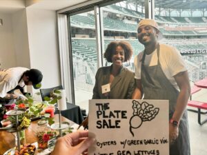 Jamie Gray Hyder Instagram - @givingkitchen’s #TeamHidi2024 weekend in Atlanta was next level!! First and foremost, we raised an incredible $1.2 million for food service workers nationwide 🤩🎉 On top of that, I got to hang with some of my favorite food folks & feel the incredible sense of community they foster. 🥘🧑🏻‍🍳❤️✨
•
If you or someone you know is a food or beverage service worker, @givingkitchen is here to offer support when the unexpected occurs. #GivingKitchen