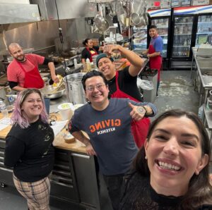 Jamie Gray Hyder Instagram - 🎉 So excited to announce that my role at @givingkitchen has grown, as I’ve accepted a spot on the board!! As someone who loves food and finds joy in the kitchen, this position allows me to give back to the many folks who make up our food service population 🙏🏼✨ There are so many ways to join us in our mission, so give @givingkitchen a follow, and keep your eyes peeled 👀 Grateful to GK for trusting me with this role, excited to help spread the word! 👩🏻‍🍳 #GivingKitchen
•
📸: @danilohess
