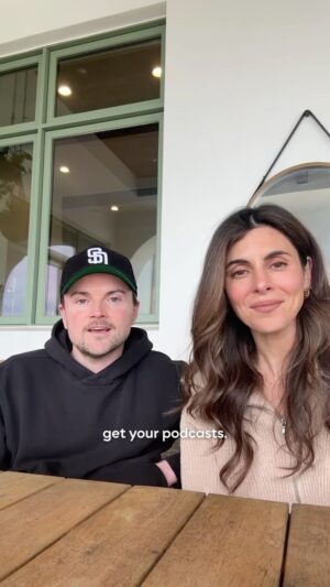 Jamie-Lynn Sigler Instagram - Woke up this morning and #TheSopranos turned 25!

Tune in to @nottodaypalshow January 18 to have your burning questions answered in a special #Sopranos25 episode. 

The Sopranos is streaming now on @streamonmax.
