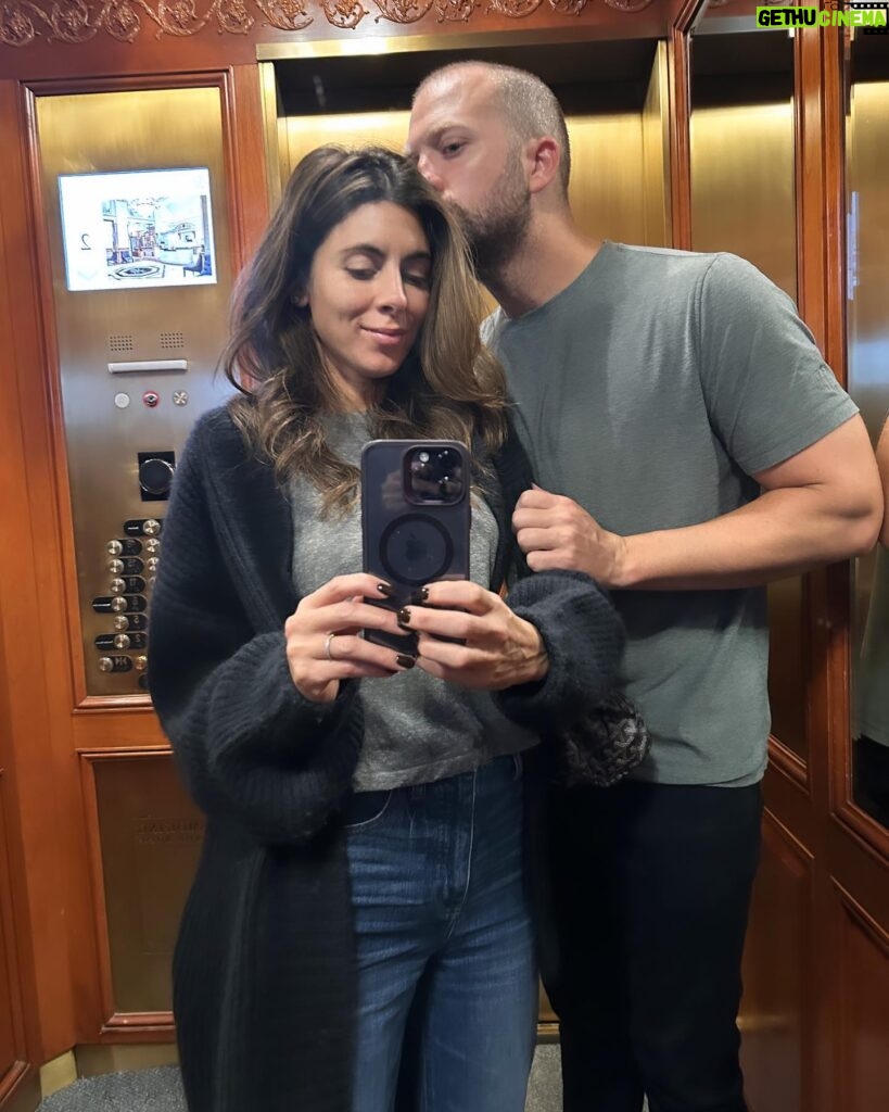 Jamie-Lynn Sigler Instagram - Packed it all in in a literal NY minute❤️