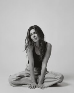 Jamie-Lynn Sigler Instagram - Portraits of a woman who steals all the kids Easter candy 🐰