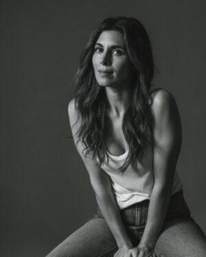 Jamie-Lynn Sigler Instagram - Portraits of a woman who steals all the kids Easter candy 🐰