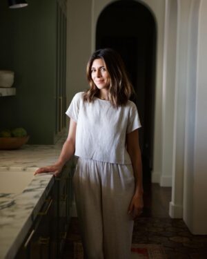 Jamie-Lynn Sigler Instagram - One of the benefits of being an out of work actor at the moment, is remembering other things that help you feel creative and joyful, and that was getting to renovate our home with amazing collaborators like @kohler 🫶🏼