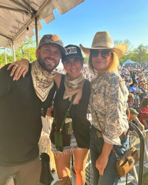 Jamie-Lynn Sigler Instagram - So grateful I was surrounded by some of my favorite people this difficult weekend, as we celebrated all the hard work that my guy and his wonderful partners put into on the first annual @cattlecountryfest  It was incredible and I’m so proud of you guys. Lots of winks from heaven this weekend ❤️