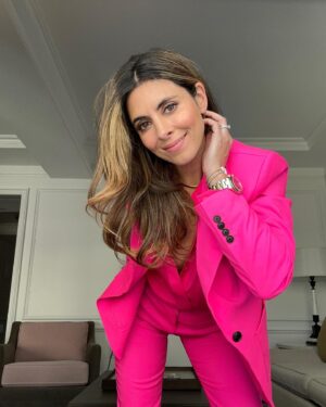 Jamie-Lynn Sigler Instagram - I'm wearing pink to let the world know: This is what the supermajority looks like and I feel our power more than ever. Women are the most powerful voting bloc in the country. And this November, we're showing up—with determination, with joy, and in pink—to cast our votes and demand a government that represents all of us. Together, we are unstoppable. #VotingSuitsYou. join me and post in pink! 
Get involved at argentwork.com/supermajority, or head to @argent to see more 💓💓💓