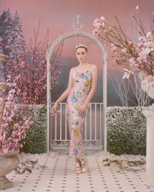 Jamie Clayton Instagram - 🤍@Rodarte Fall / Winter 2022 by @kateandlauramulleavy. Endless love for you both. THANK YOU! 🤍
 
Photography by: @dritch
Styled by: @shirleykurata and @ashleyfurnival
Hair by: @laurenpalmersmith
Makeup by: @u.z.o and @lenakoro for @narsissist
Manicures by: Melisa Bruce and Anne Chou for @MTMorganTaylor
Production Design by:  @adamandtinadesign
Floral Design by: @josephfree
Post Production: Ink Retouch 
Production by: @nicoleprokes at @blondprodn
Production Manager: @blairez