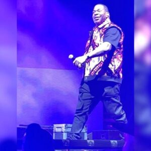 Jamie Szantyr Instagram - So @bustarhymes & @spliffstar_mrlewis tore it up last night in Hartford!! 🔥🔥🔥

@wwe 
@50cent 

#TheFinalLaptour