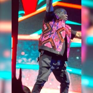 Jamie Szantyr Instagram - So @bustarhymes & @spliffstar_mrlewis tore it up last night in Hartford!! 🔥🔥🔥

@wwe 
@50cent 

#TheFinalLaptour