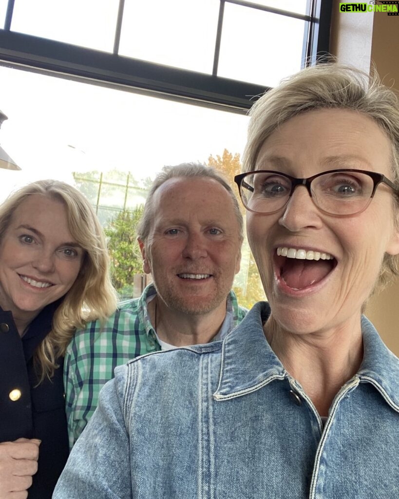 Jane Lynch Instagram - M’ sibs.