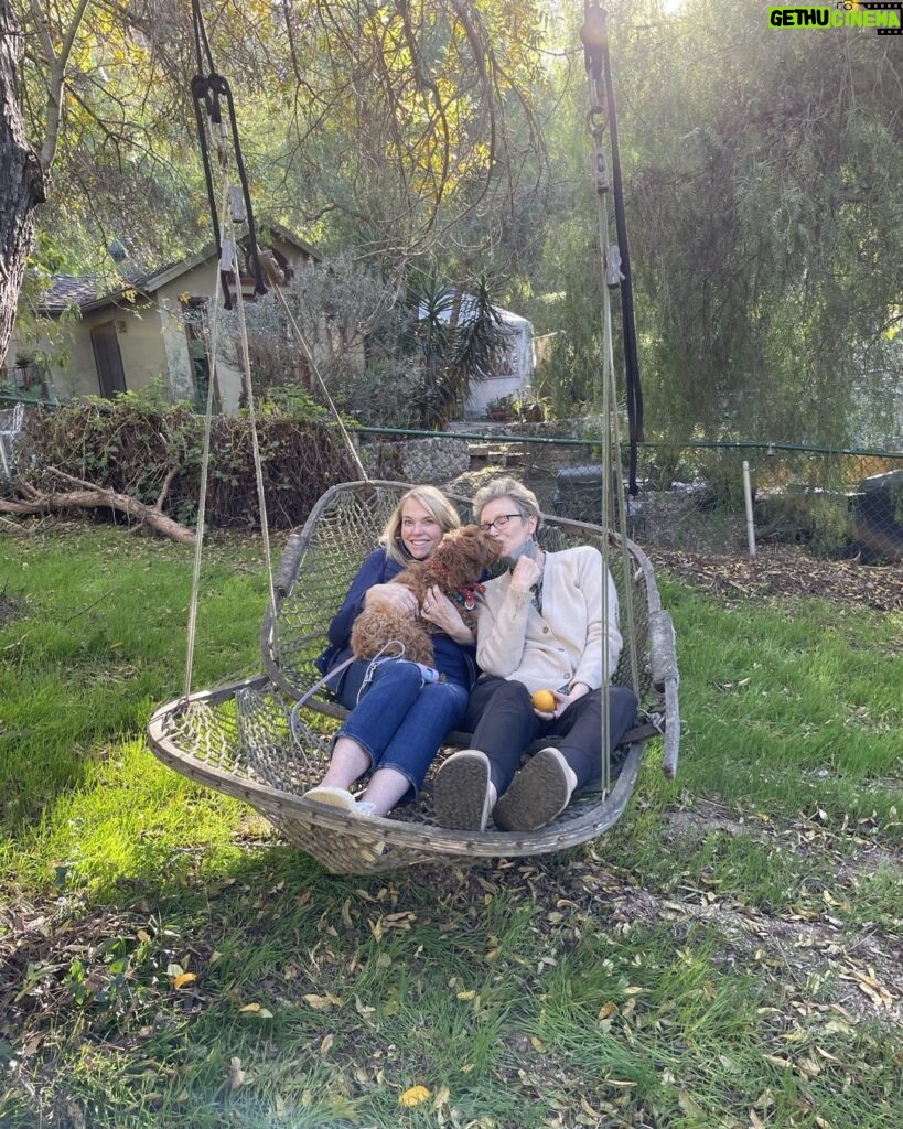 Jane Lynch Instagram - In the canyon with sis and @francinethedoodle