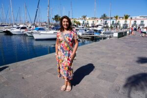 Jane McDonald Instagram - Join me for the second episode of The Canary Islands with Jane McDonald where I'll be discovering Gran Canaria. I'll be exploring the Maspalomas sand dunes, taking a chilly sea pool dip and visiting the pretty village of Firgas in the quieter north of the island. Then it's off on a night out to be entertained at one of the region's famous drag queen bars! Tune in on Friday 12th January at 9pm on Channel 5,