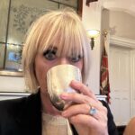 Jane Moore Instagram - We had an incredible after hours peek at the Crown Jewels last night courtesy of the Yeomans and their partners who live and work at the Tower of London. Such a special evening and thankfully, after dinner, they let us back out again… @kayeadamsofficial @charlenewhite @natalieedwards_tv #toweroflondon #yeomans #beefeaters #crownjewels