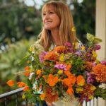 Jane Seymour Instagram - Life’s most beautiful moments are like flowers, blooming brightly with love and care. 💐 I’m especially grateful for the quality time I get to spend with my wonderful family. This lovely bouquet, arranged by @ra_parks, is a thoughtful gift from my daughter Katie, and it reminds me of how precious these moments are. What are some beautiful moments you’ve experienced lately? 😊 📸: Katie
