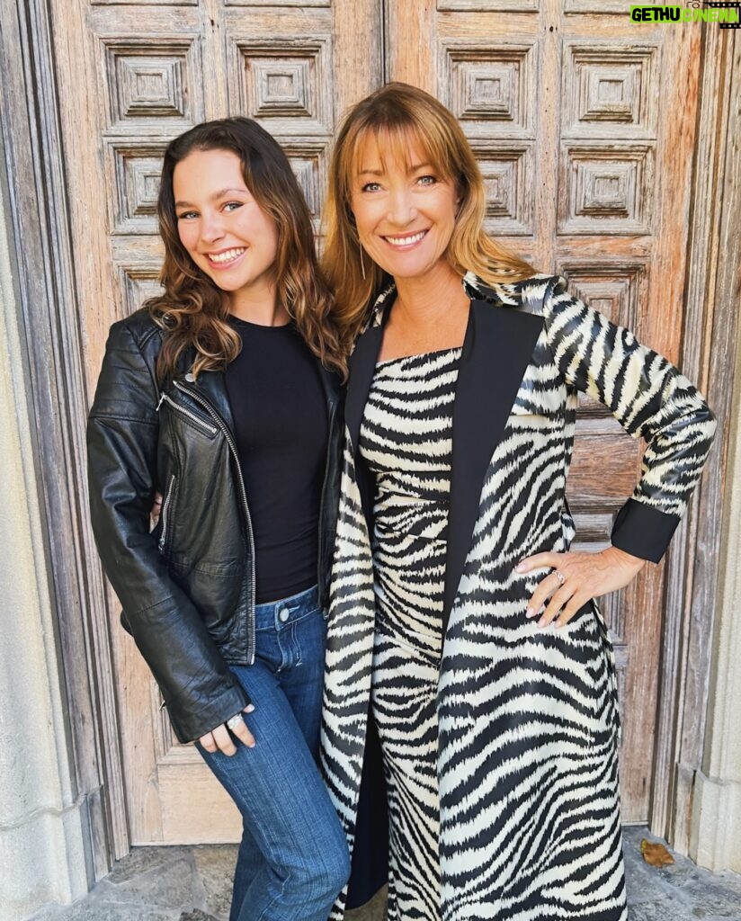 Jane Seymour Instagram - Well, well… look at who came to see me all the way from down under! 🥰🇦🇺 It was so nice to catch up with @cocojackg over the weekend. #RubysChoice