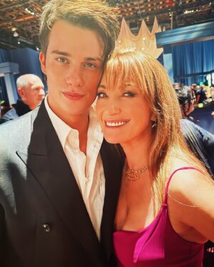 Jane Seymour Instagram - Feeling a little… High Strung! 🩰😉 Reunited at last. It was so nice to see @nicholasgalitzine! I can’t wait to watch his new film with @annehathaway. 🤩