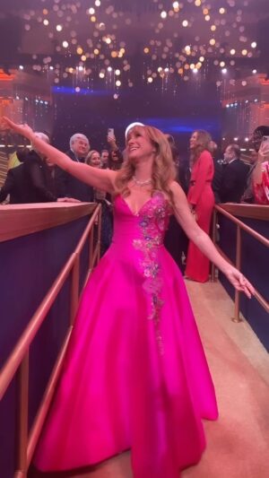 Jane Seymour Instagram - Wow, what an unforgettable night hosting the @horatioalgerassociation ceremony! Such an incredible honour. 🤩 🙏 ⁣
⁣
The Horatio Alger Association of Distinguished Americans is a nonprofit organization that aims to support young people in overcoming adversity and achieving success through educational scholarships, mentorship programs, and recognition of outstanding individuals who have succeeded despite facing significant challenges. ⁣
⁣
By providing financial assistance, mentorship, and recognition, the organization empowers individuals to pursue their academic and career goals, fostering a sense of resilience and determination in the face of obstacles.⁣
⁣
👗: @nardosdesign