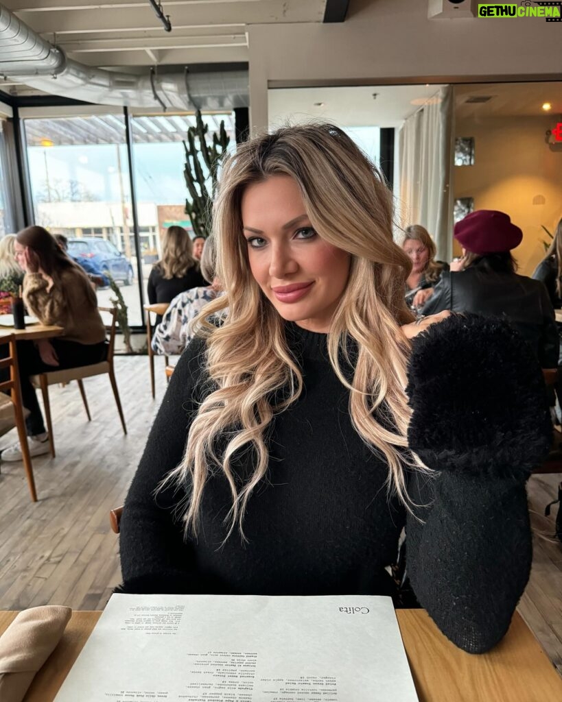 Janelle Pierzina Instagram - Date Night 🥰❤️ @colitarestaurant